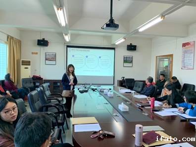 说明: C:\Users\huangzx\Desktop\2018-12说课\刘慧慧老师说课现场.jpg